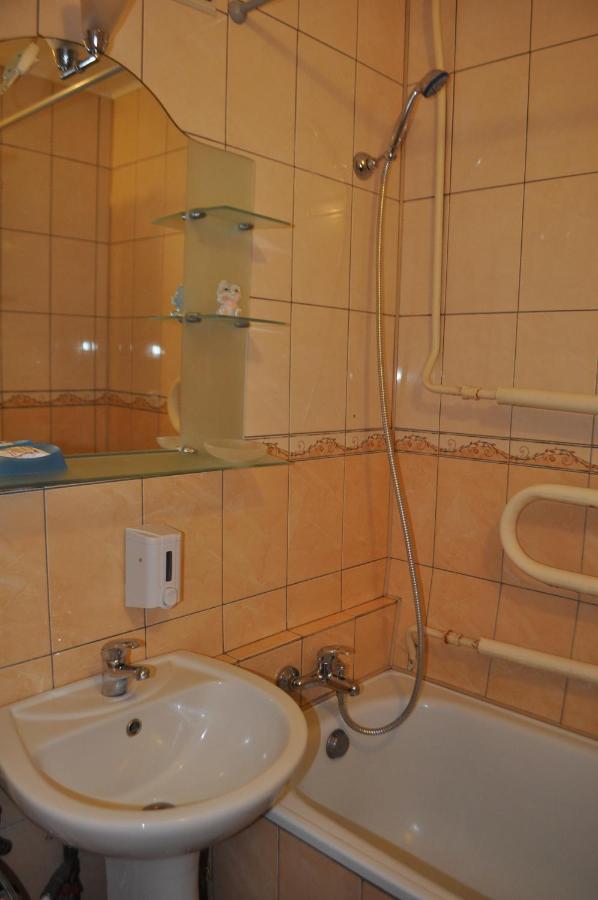 Apartment For Rent Reasonable Price كريمنشوك المظهر الخارجي الصورة