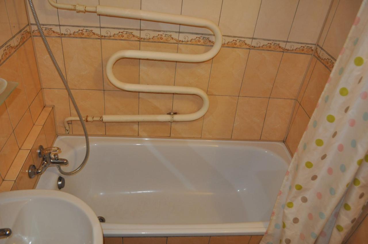 Apartment For Rent Reasonable Price كريمنشوك المظهر الخارجي الصورة